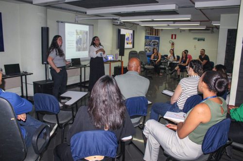 Reunião para debate de metodologias